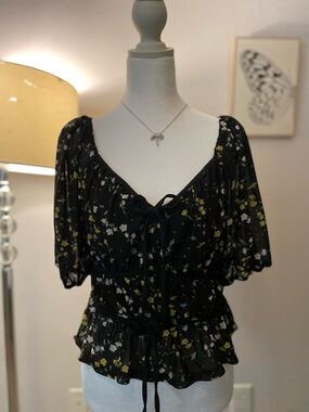 Black Floral Puff-Sleeve Peplum Blouse